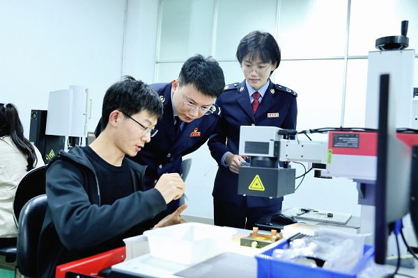 合規(guī)護航強根基，專精特新企業(yè)釋放創(chuàng)新動能 信息電子技術服務領域觀察